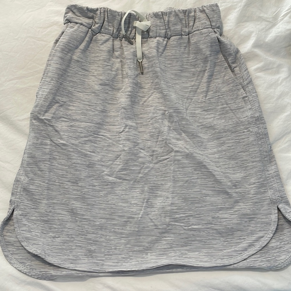 NWT Lululemon in the fly skirt